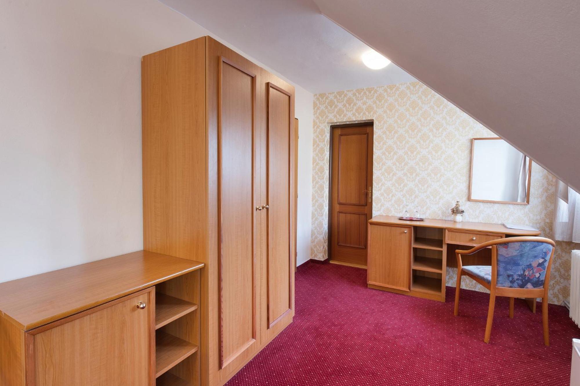 טלץ' Hotel U Cerneho Orla מראה חיצוני תמונה