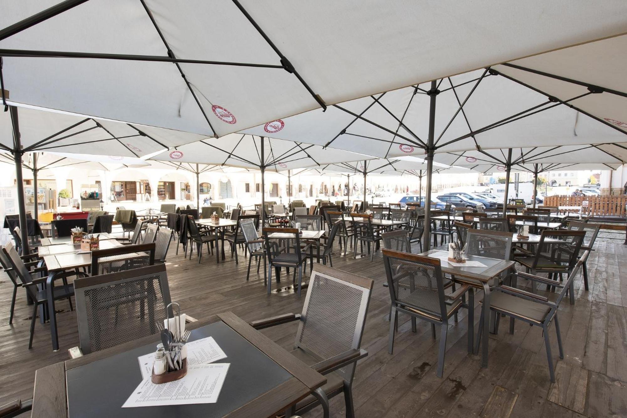 טלץ' Hotel U Cerneho Orla מראה חיצוני תמונה