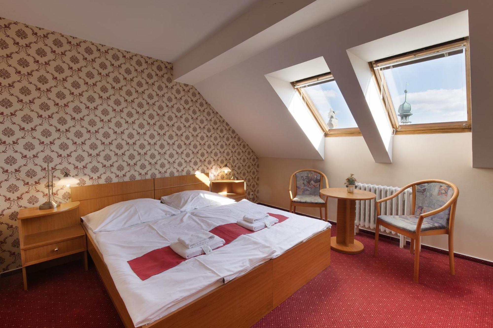טלץ' Hotel U Cerneho Orla מראה חיצוני תמונה