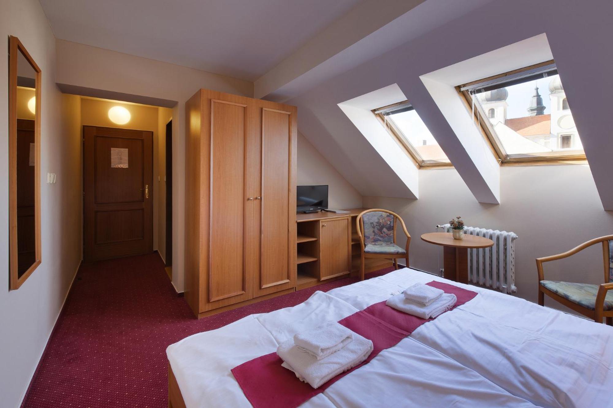 טלץ' Hotel U Cerneho Orla מראה חיצוני תמונה
